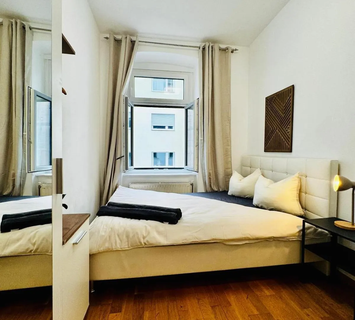 Stylish 4Br Shared Apt -10 Min Transport To Stadthalle Vienna