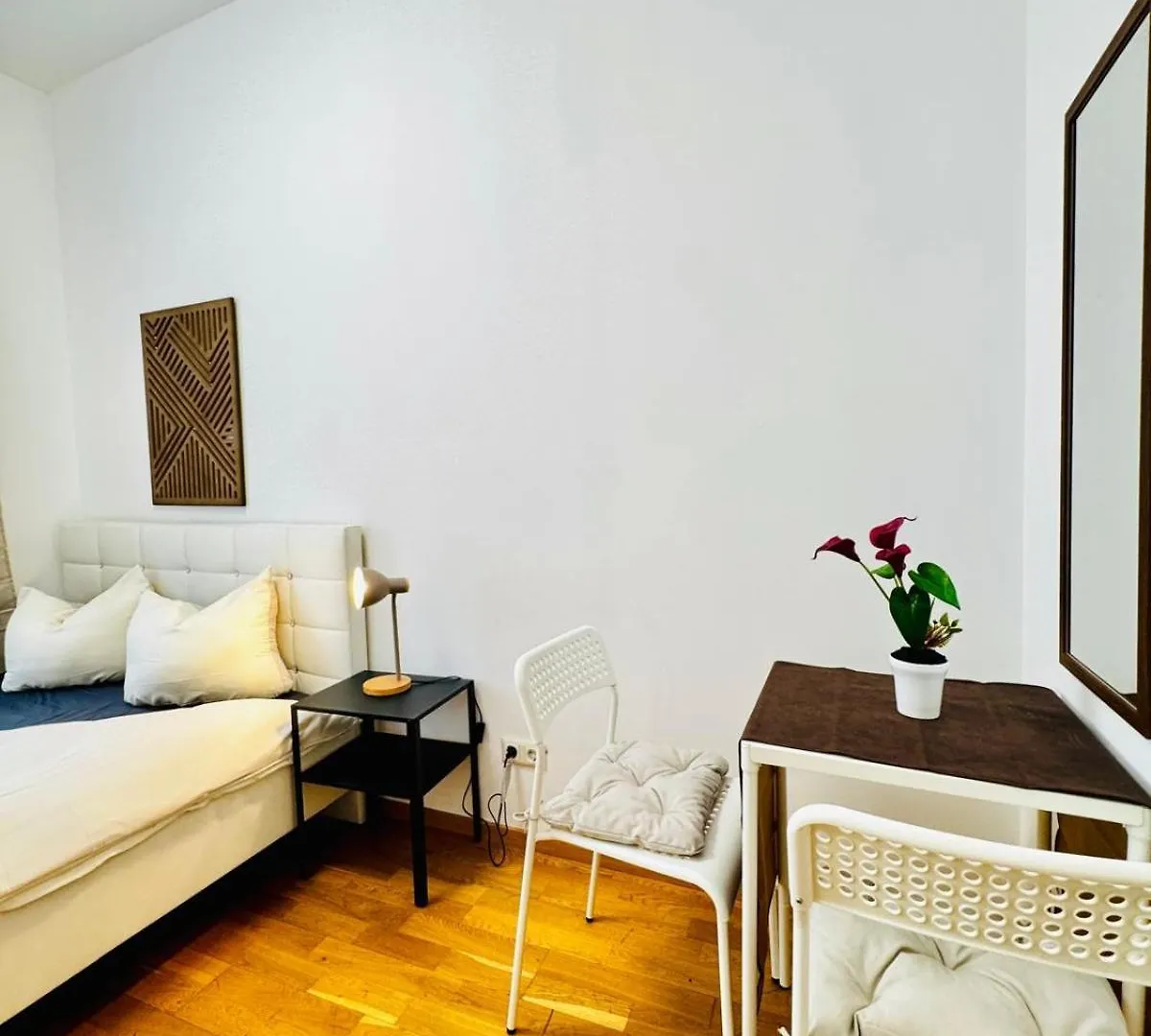 Apartment Stylish 4Br Shared Apt -10 Min Transport To Stadthalle Vienna