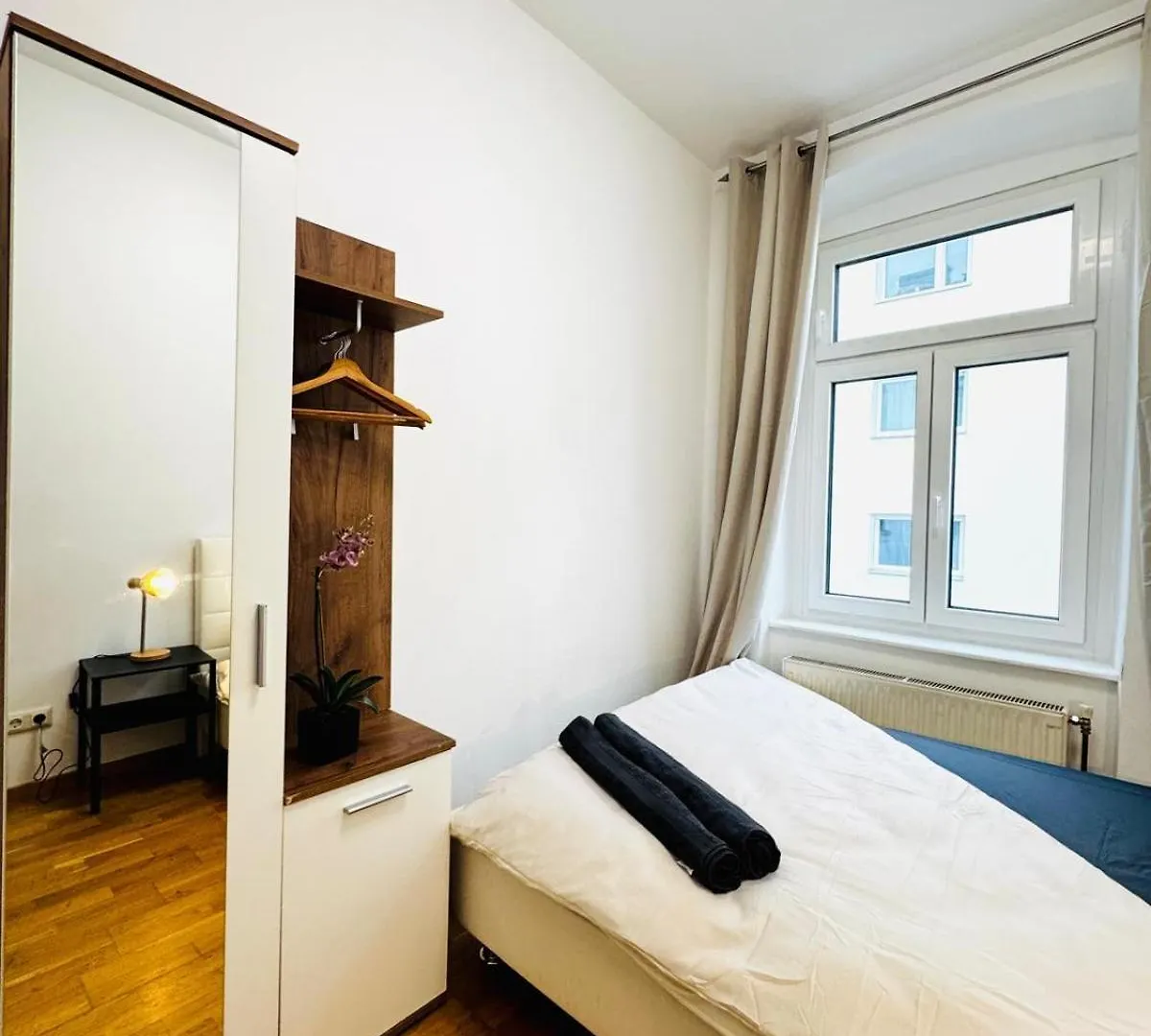 Stylish 4Br Shared Apt -10 Min Transport To Stadthalle Vienna 0*,  Austria