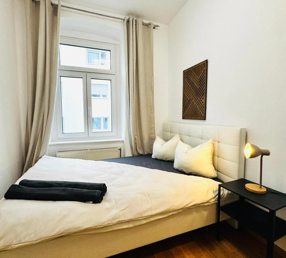 Stylish 4Br Shared Apt -10 Min Transport To Stadthalle Vienna 0*,  Austria
