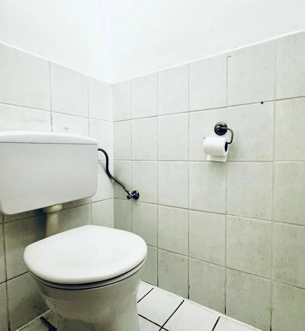 Apartment Stylish 4Br Shared Apt -10 Min Transport To Stadthalle Vienna