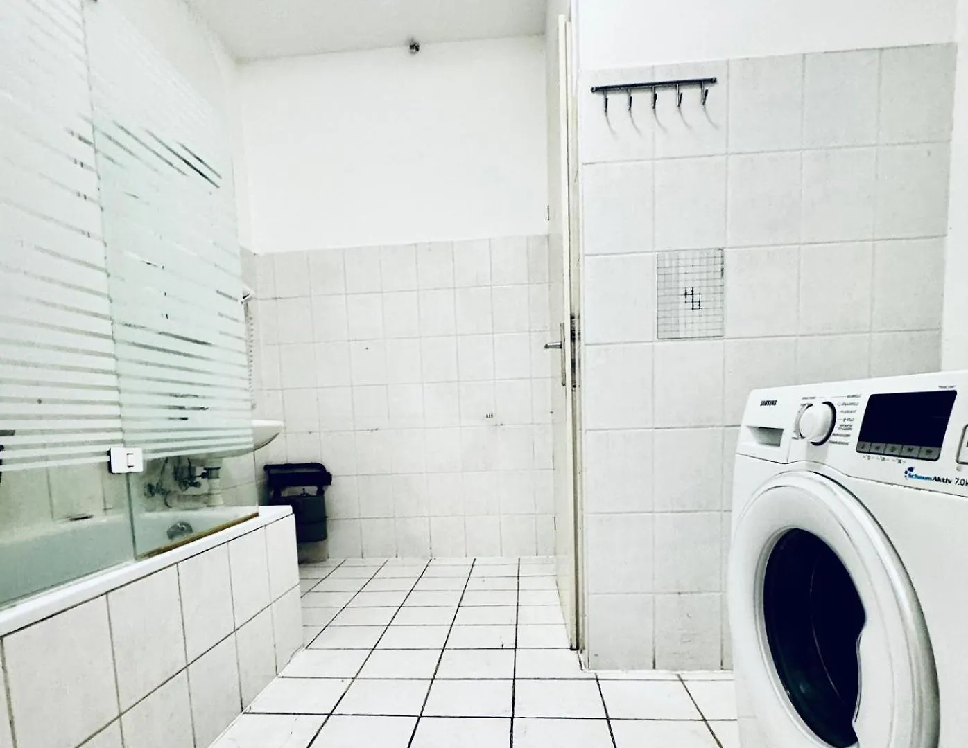 Stylish 4Br Shared Apt -10 Min Transport To Stadthalle Vienna Austria