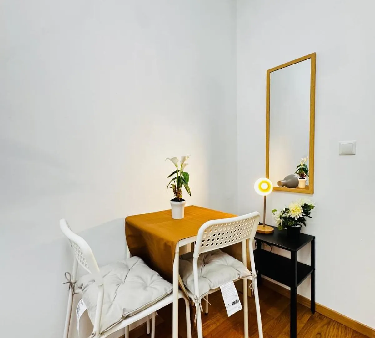 Stylish 4Br Shared Apt -10 Min Transport To Stadthalle Vienna Apartment