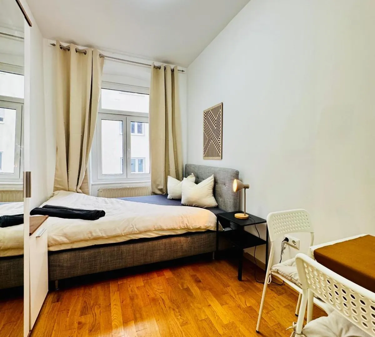 Stylish 4Br Shared Apt -10 Min Transport To Stadthalle Vienna