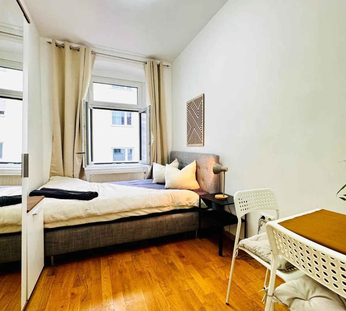 Stylish 4Br Shared Apt -10 Min Transport To Stadthalle Vienna
