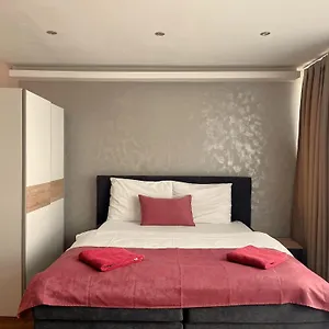Aurellia Serviced Apartment